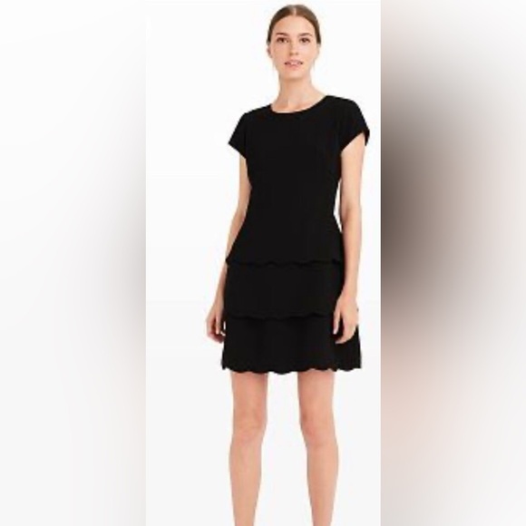Club Monaco Black short sleeve Scalloped Tier Dress Size 2 - Picture 1 of 8